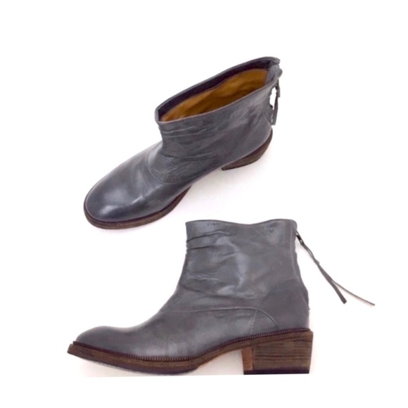 𝅺BLACKSTONE Fumo Leather Ankle Bootie Stone Gray - Picture 8 of 8
